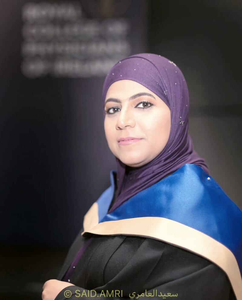 أول عُمانية تتأهل لجائزة عالمية في الصحة الوراثية