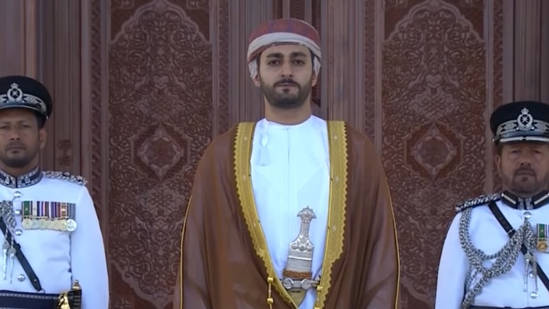 بالفيديو: سمو السيد ذي يزن يرعى احتفال شرطة عُمان السلطانية بيومها السنوي