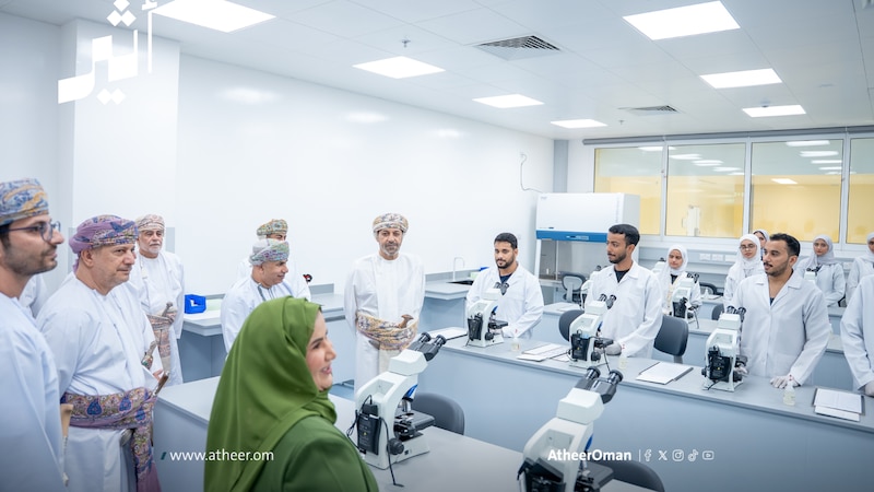 بعد افتتاح المختبر المركزي للصحة العامة: كيف تعزّز سلطنة عُمان جاهزيتها لمواجهة الأوبئة والمخاطر الصحية؟
