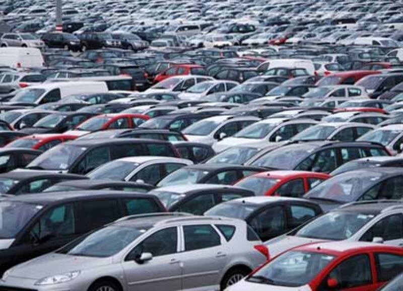 هل تريد استيراد مركبة من خارج السلطنة.. تأكّد من هذه الأمور