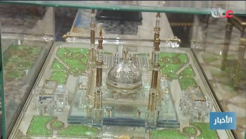 إليك معلومات عن الهدية التي قدمها الرئيس المصري لجلالة السلطان