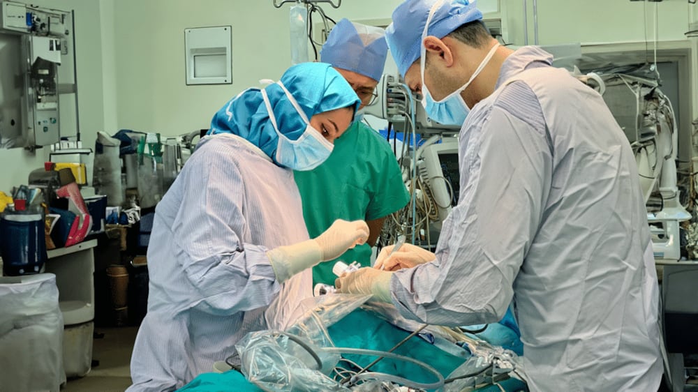 نجاح عملية نوعية ومعقدة لطفل في المستشفى السلطاني