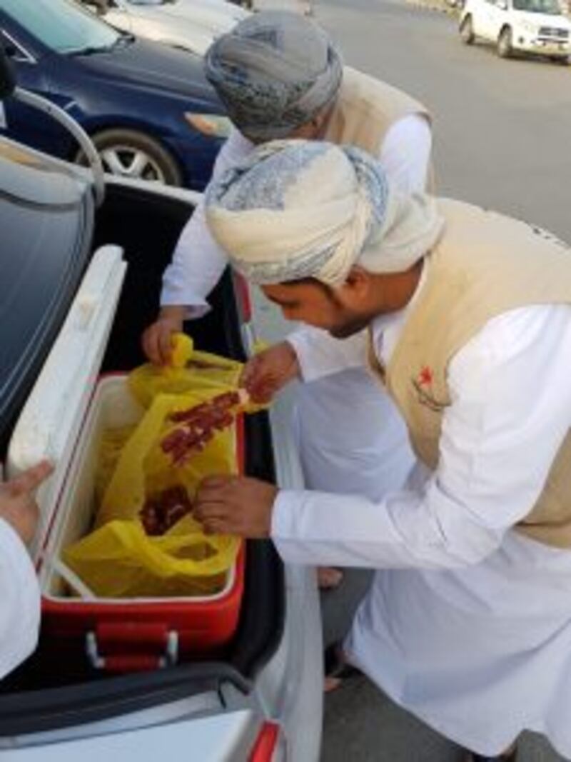 يبيعون مشاكيك فاسدة وحملة مداهمة تكشفهم