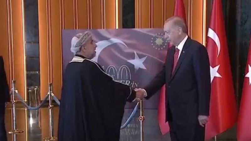 تحيات من جلالة السلطان لأردوغان