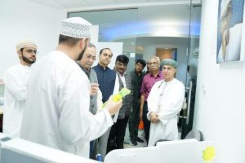 تجار هنود يطلعون على الفرص الاستثمارية في “مدائن”