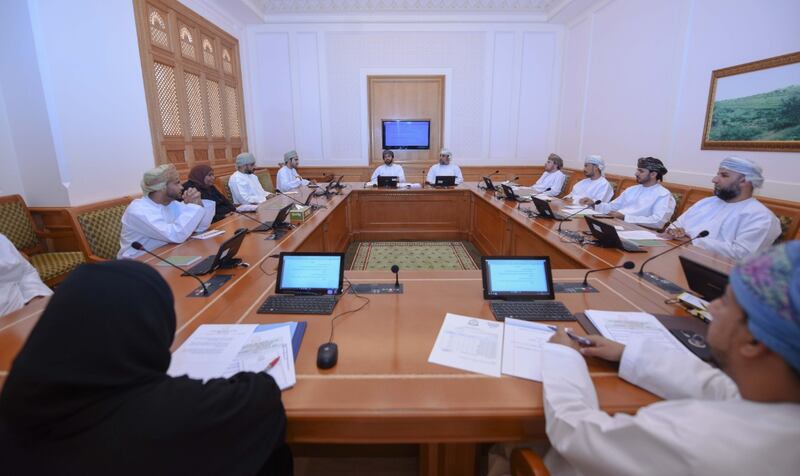 الشورى يستضيف باعة متجولين ويناقش التحديات التي تواجههم