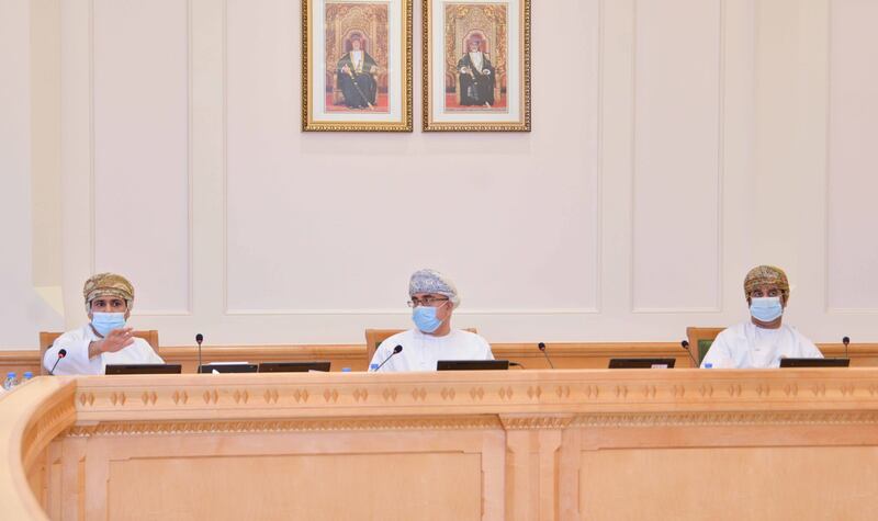 بحث حلول لتراكم طلبات المساعدات والقروض الإسكانية