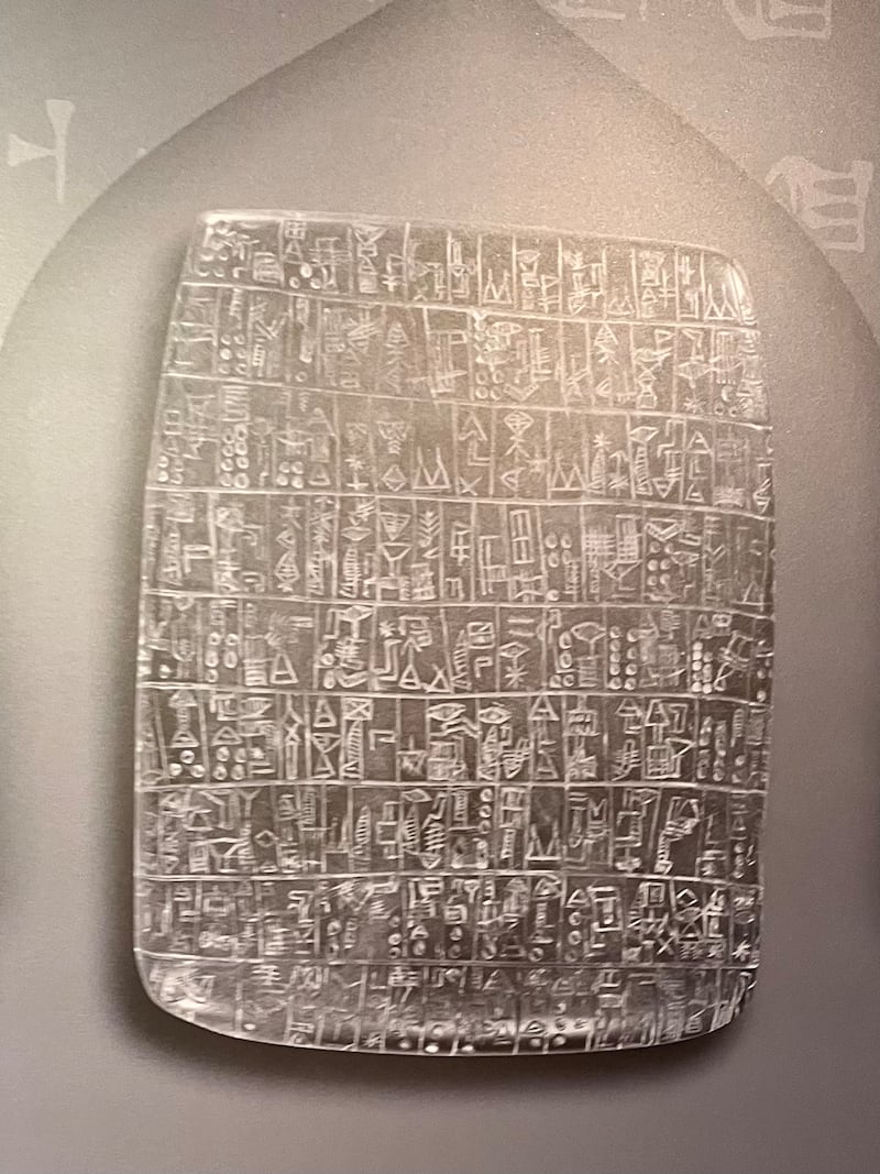 بالصور: شاهد 8 نقوش وثقت حياة الإنسان في سلطنة عمان