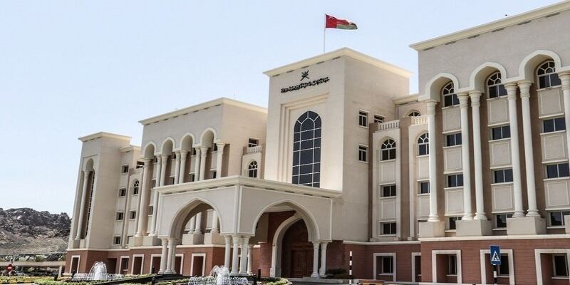 في تقرير رُفِع لجلالة السلطان: “الرقابة” يؤكد إحالـة بعـض المخالفـات إلـى الادعاء العـام.