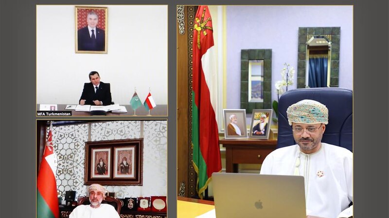 السيد بدر يعقد اجتماعًا مع وزير خارجية تركمانستان