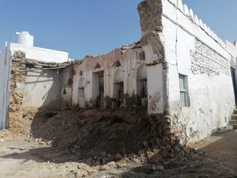 حكايات ترويها جدران المنزل المُنهار في صور جراء الأمطار