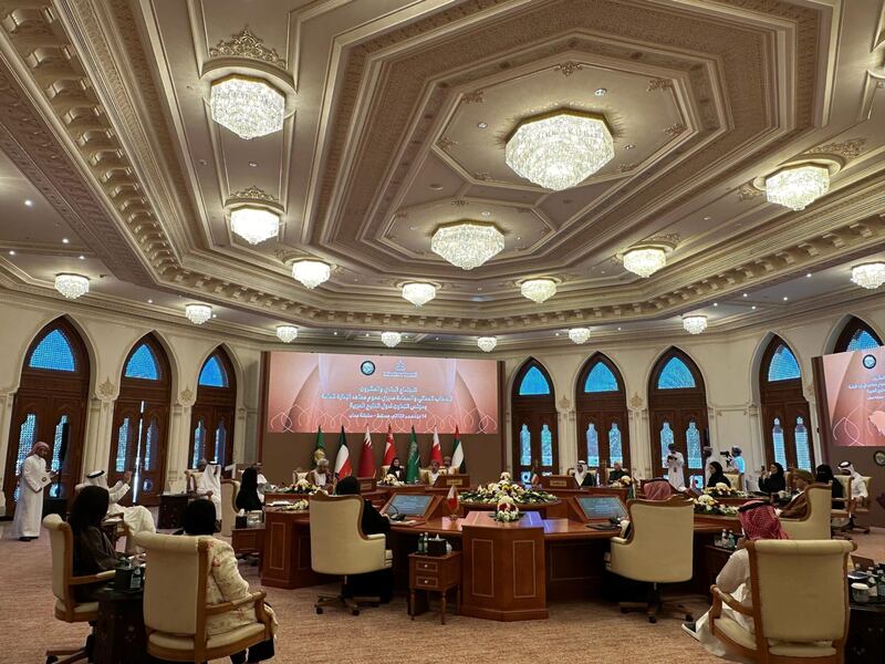 في اجتماع بمسقط: مديرو عموم معاهد الإدارة العامة في الخليج يناقشون جائزة لأفضل البحوث