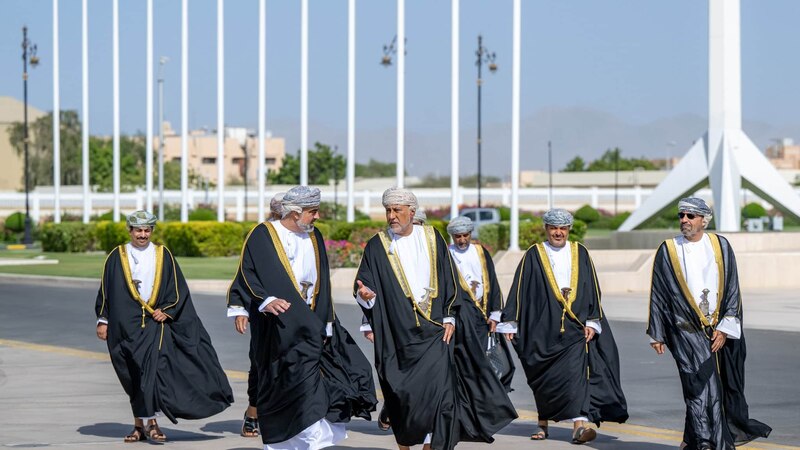 مبعوثًا من جلالة السلطان: سمو السيد شهاب يتوجه إلى الإمارات