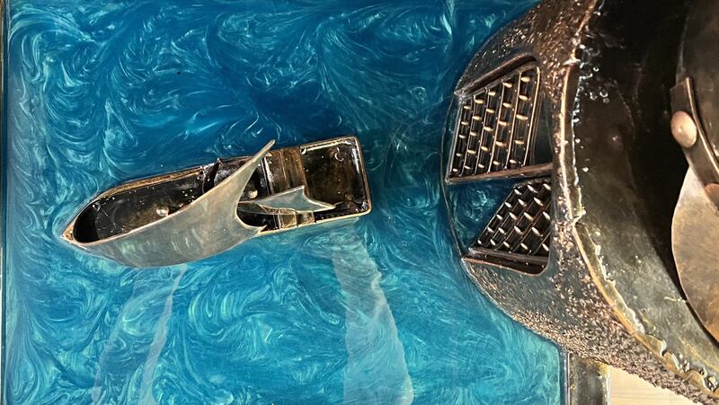 بالصور: “أعز الرجال وأنقاهم” منحوتة فنية فريدة من نوعها