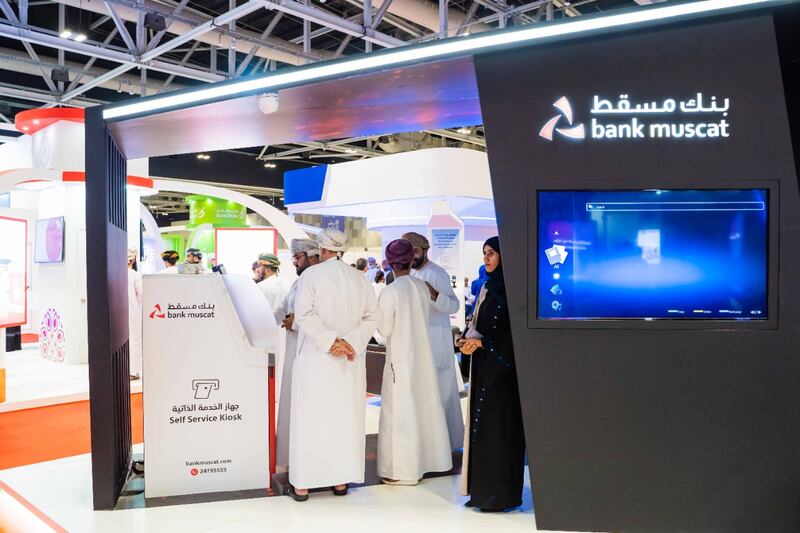 أكثر من 1.3 مليون زبون ينجزون معاملاتهم إلكترونيًا: بنك مسقط يستعرض 3 منتجات رائدة في كومكس 2022
