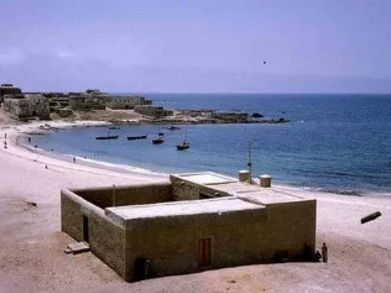 مخاوف من انهيار معالم مرباط القديمة أو إزالتها