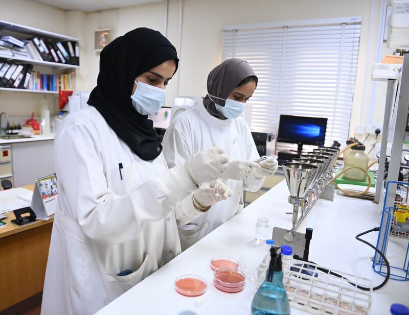 نحتفي به بعد غد: ماذا تقول للمرأة العمانية في يومها السنوي؟