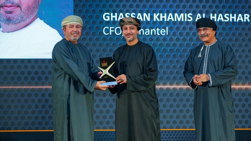تكريم عمانتل في جوائز CXO لريادتها في الابتكار وقيادة قطاع التكنولوجيا