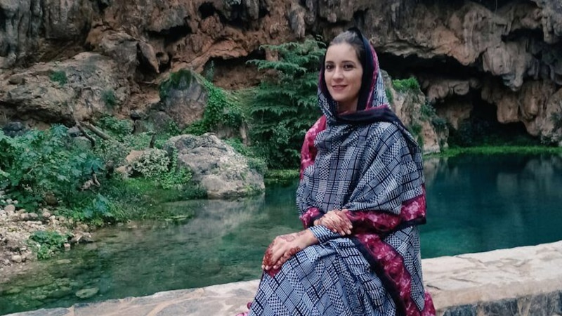 الحب من أول زيارة: البريطانية أميليا تتحدث عن سر ارتباطها بالسلطنة