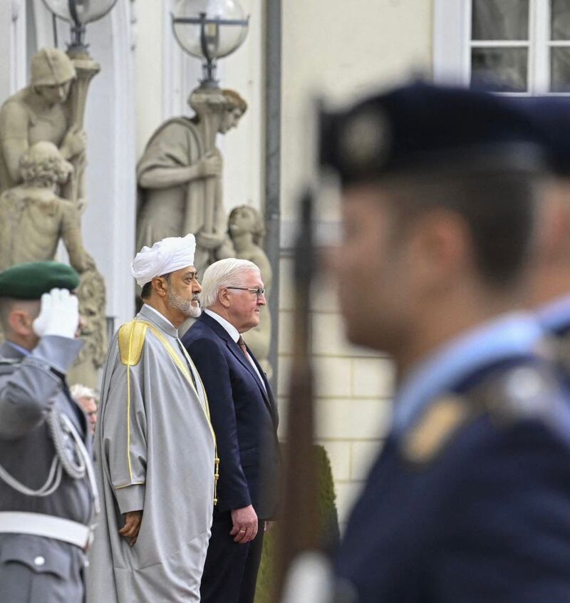 بالصور: الرئيس الألماني يستقبل جلالة السلطان