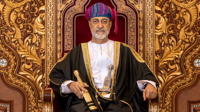 في اتصال هاتفي: جلالة السلطان يستعرض العلاقات مع رئيسة وزراء إيطاليا