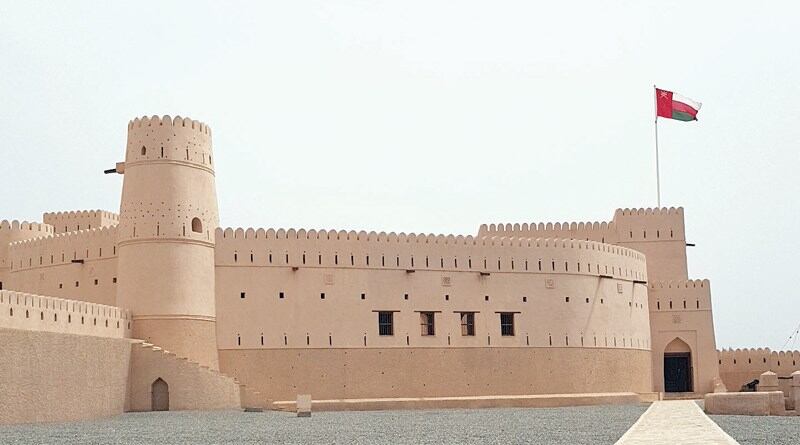 عبدالرزاق الربيعي يكتب: “جعلان بني بوحسن” ماضٍ عريق وحاضر تبنيه سواعد “أولاد الشمس”