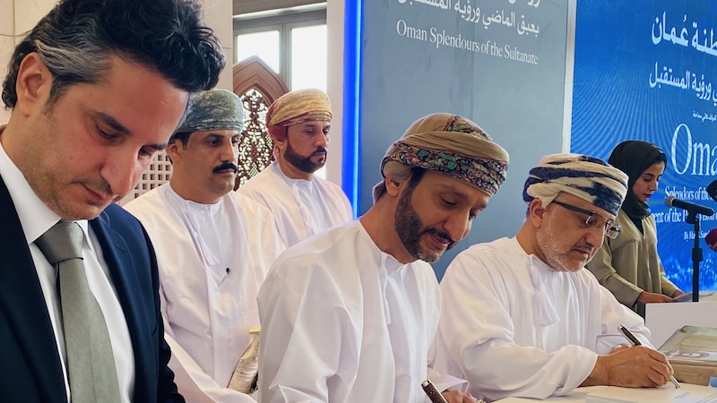 يضم نحو 1000 صورة: كتاب جديد عن المقومات السياحية العمانية بسرد رصين وأسلوب بصري