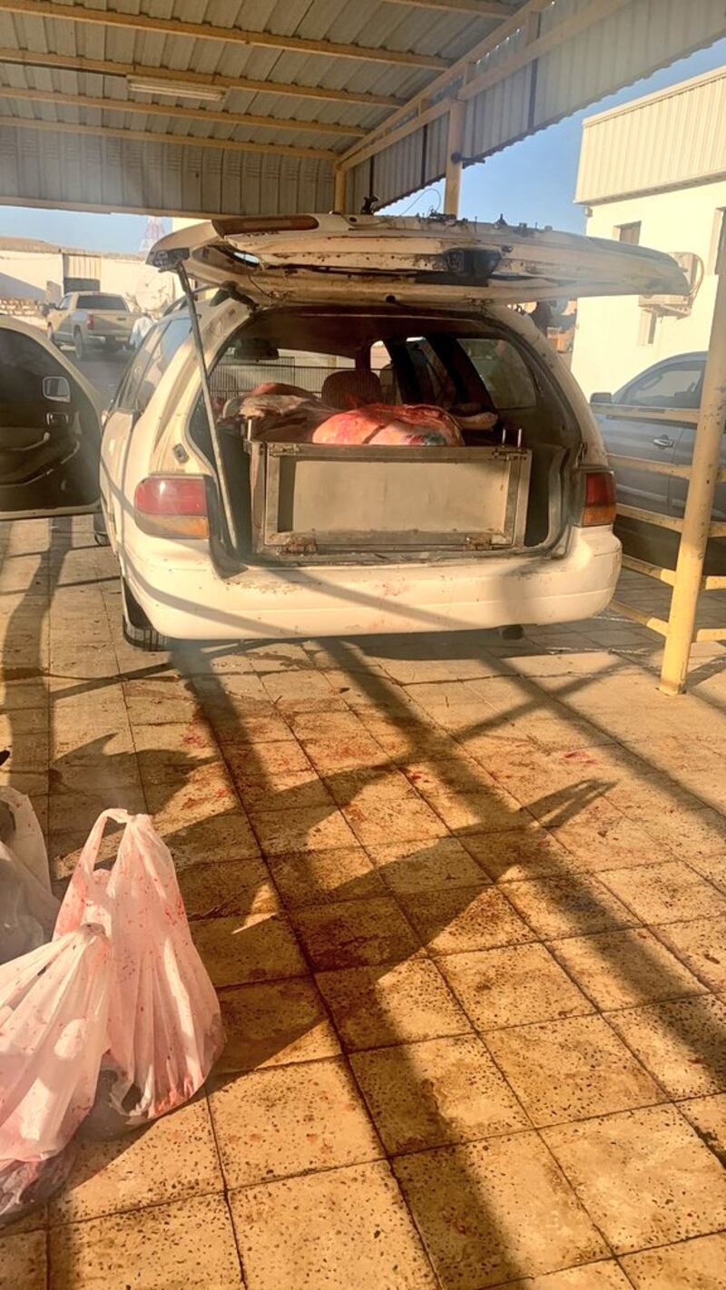 بالصور: مسلخ بلا نظافة، ولا اشتراطات صحية