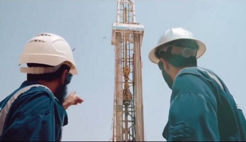 تقرير جديد يكشف أرقامًا عن النفط والغاز في السلطنة