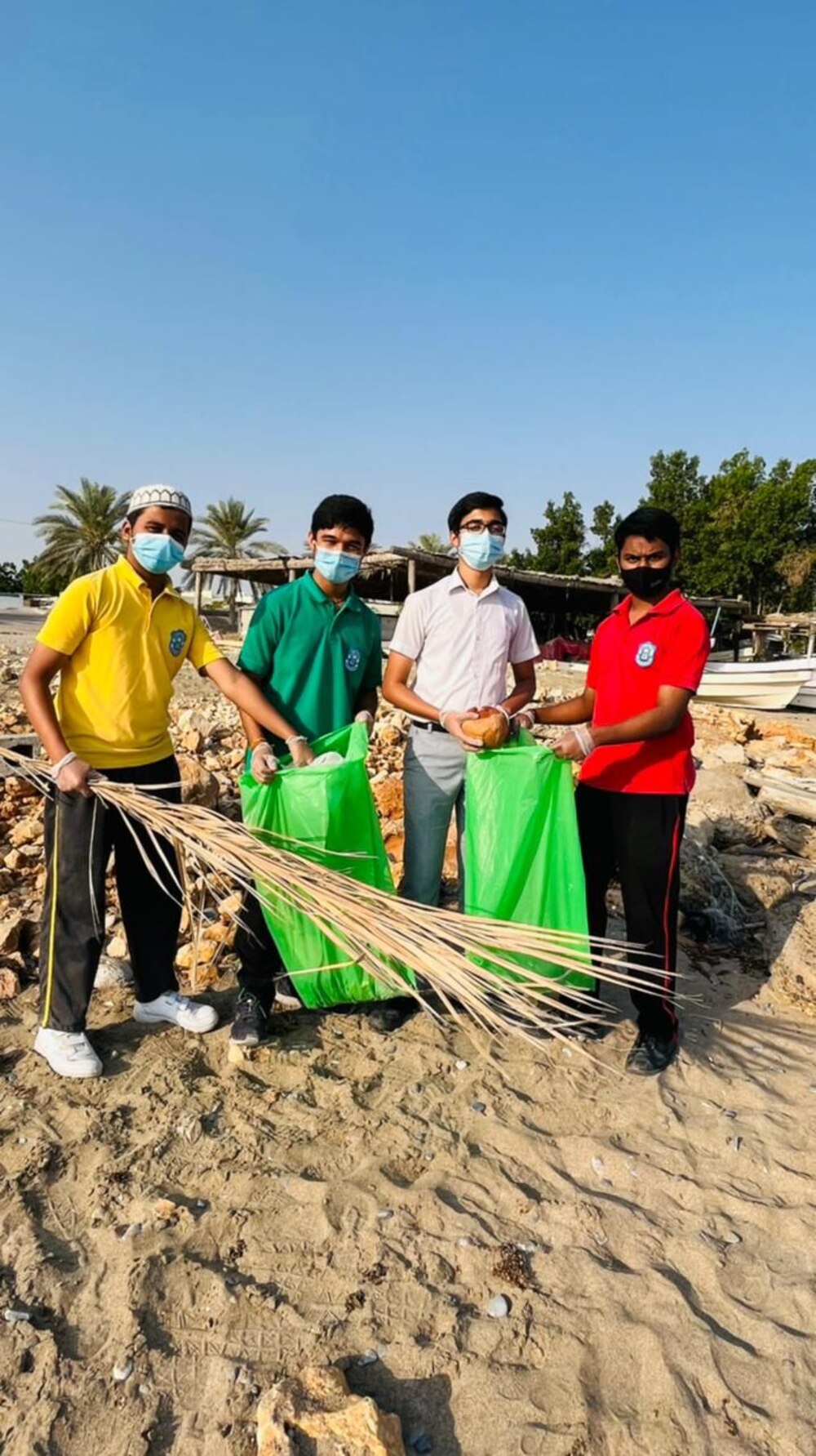 الجالية الهندية تقوم بحملة لتنظيف 5 شواطئ