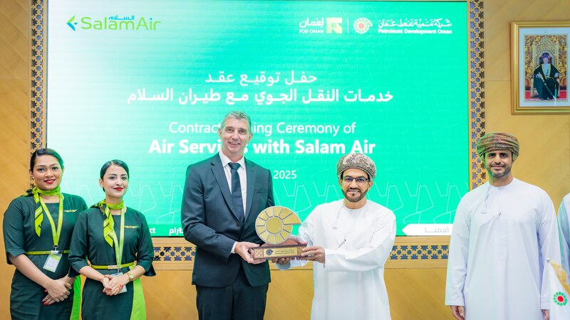 تنمية نفط عمان تجدد شراكتها مع طيران السلام
