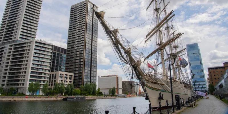 رحلة السعادة والسلام في سفينة شباب عُمان