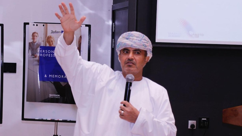 مناقشة الربط والتكامل اللوجيستي في شمال الباطنة