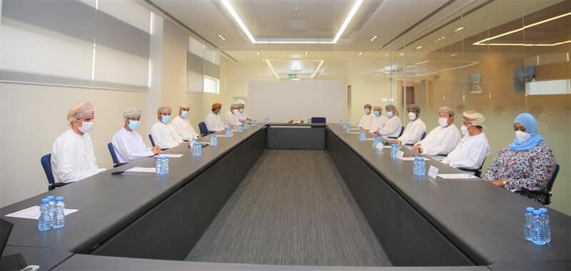 7 سفراء يطلعون على الاستثمارات في الدقم