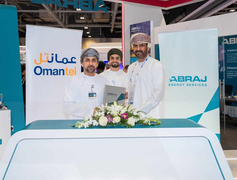 عمانتل وأبراج لخدمات الطاقة توقعان اتفاقية شراكة لتحسين إدارة الموارد البشرية وتطوير الأداء