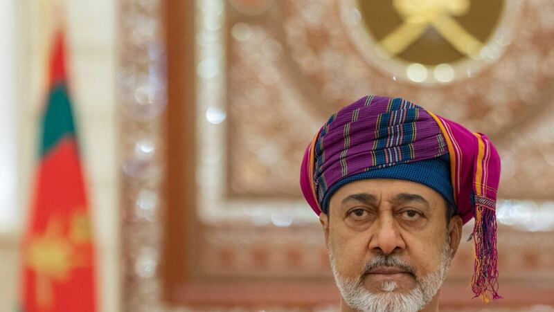 جلالة السلطان يهنئ رئيس الباراغواي