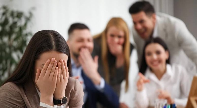 التنمر الوظيفي في العمل؛ ما أشكاله، وكيف يتم التعامل معه؟