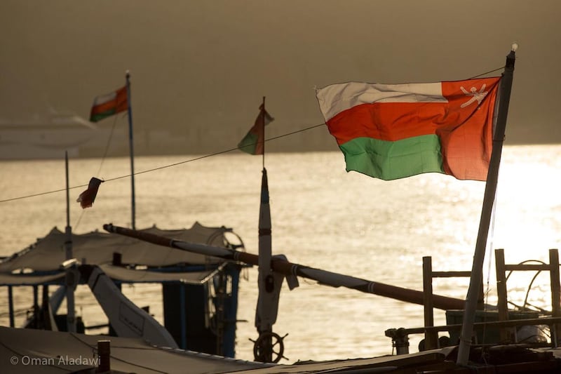 خاتم الأنبياء وشرف التاريخ ينصفان عُمان