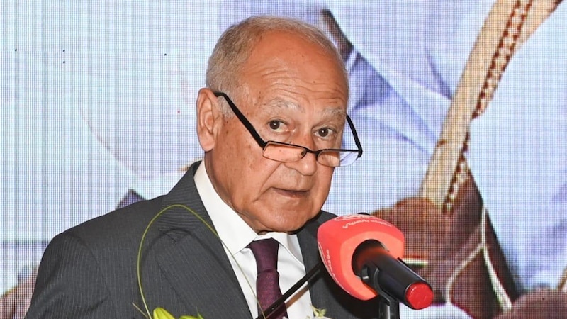 من مسقط: أمين عام جامعة الدول العربية يؤكد على أهمية منع الاحتكار في الأسواق الرقمية