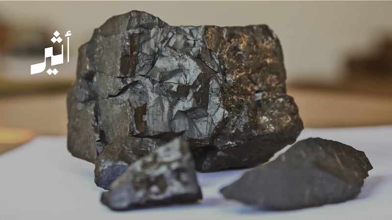 وقعت اتفاقية للتنقيب عنه: ما استخدامات المنجنيز؟