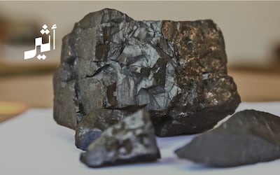 وقعت اتفاقية للتنقيب عنه: ما استخدامات المنجنيز؟