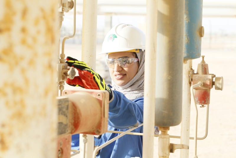 في يومها السنوي: إنجازات ومناصب عليا تؤكد دور المرأة العمانية الفاعل في مسيرة التنمية