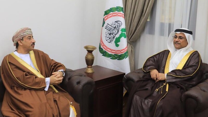 رئيس البرلمان العربي يشيد بالسياسة الحكيمة لجلالة السلطان