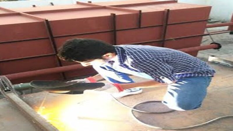 عُماني يبني مصنعا بفكرة جديدة.. ومستثمرون خليجيون يعرضون شراءه