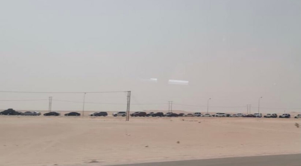 صور ومقاطع توضح ازدحامًا في طريق نزوى – ثمريت..وبعض سالكيه يوضحون الأسباب