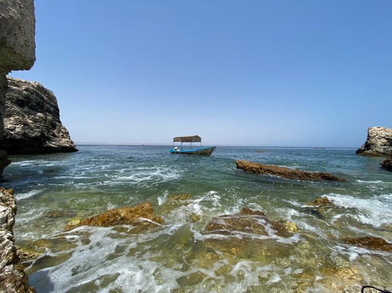 شاب عماني يحول قارب صيد إلى قارب سياحي، من أين جاءته الفكرة؟