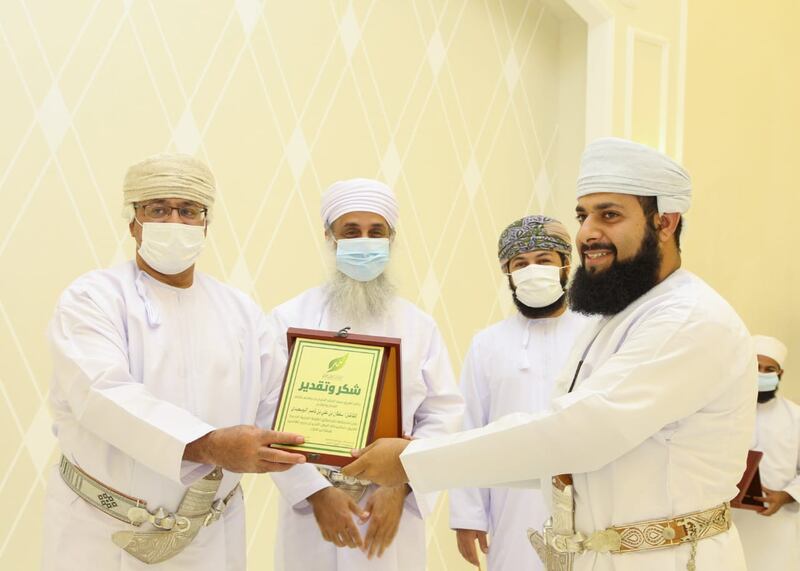 بالصور: هوية بصرية جديدة وافتتاح معمل للخياطة لفريق سمد الشأن الخيري