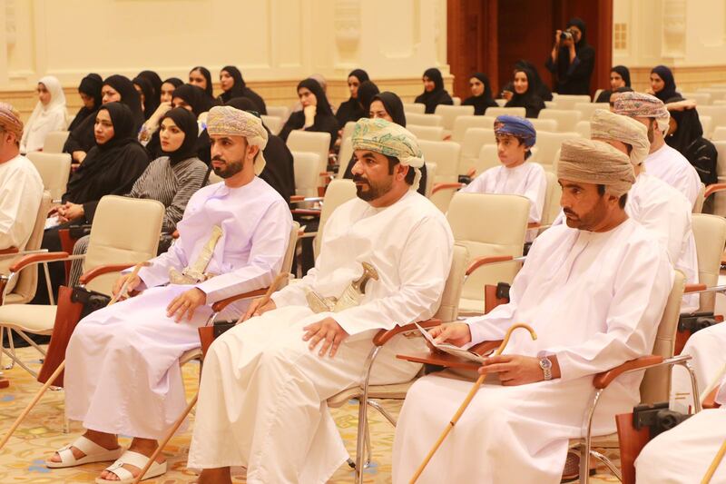 جلسة توعوية حول “إدمان المخدرات بين الحبس والعلاج”