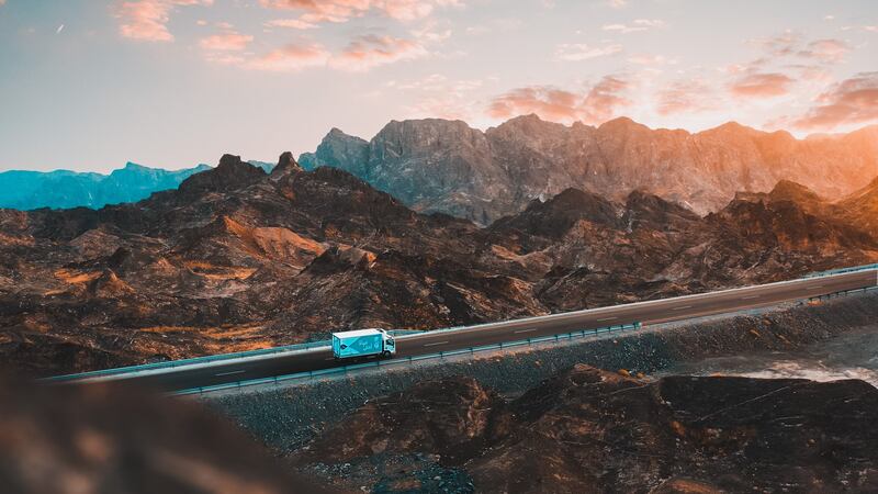 “مزون للألبان” في سنتها الثانية: التعمين 70% والإسهامات تتجاوز  ٨ ملايين ريال