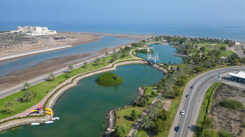 محافظ شمال الباطنة: نركز على تمكين المؤسسات الصغيرة والدفع بالمشروعات التي توفر فرص عمل